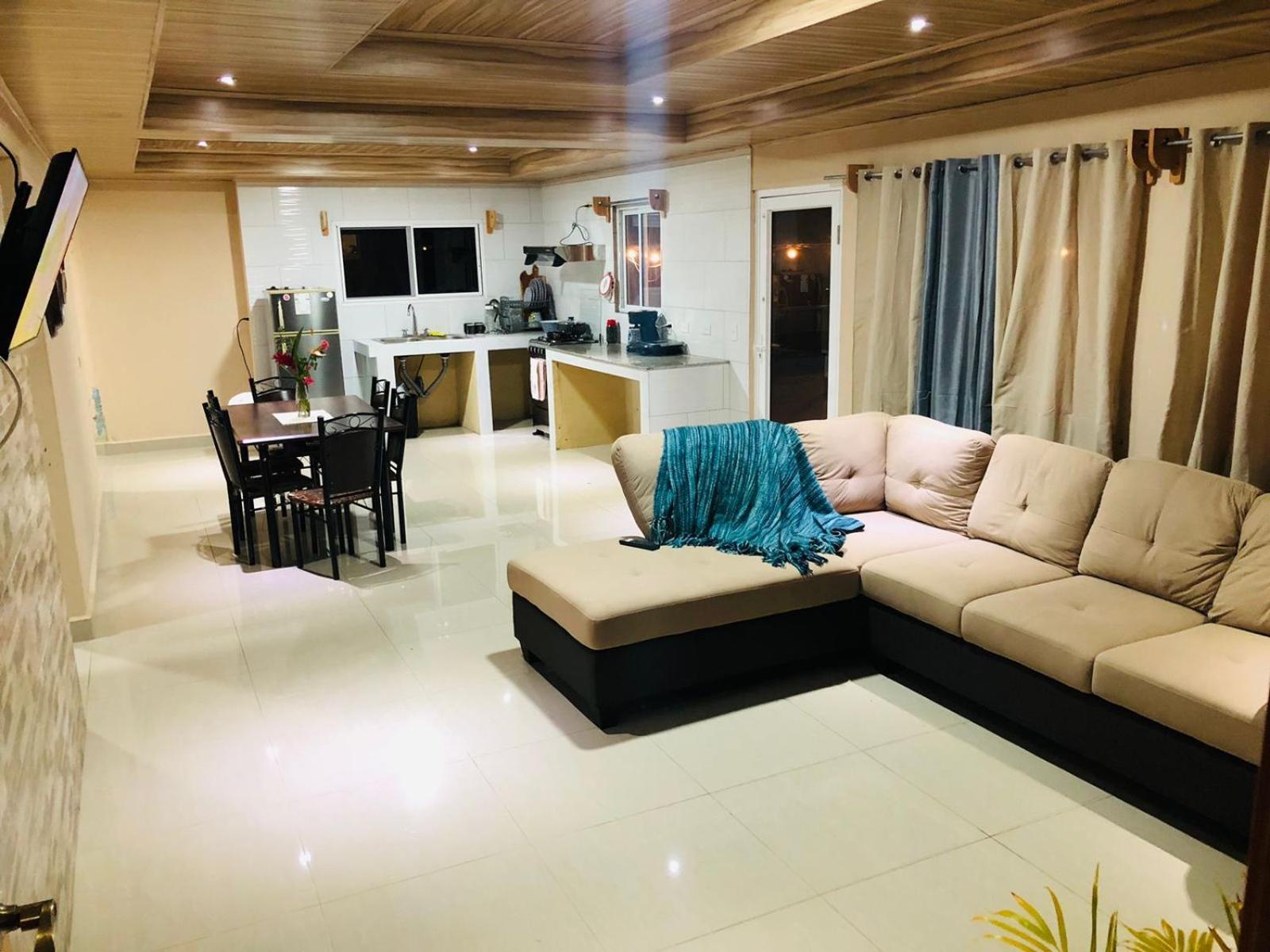 Isabella Hostel And Pool Alto Boquete Экстерьер фото